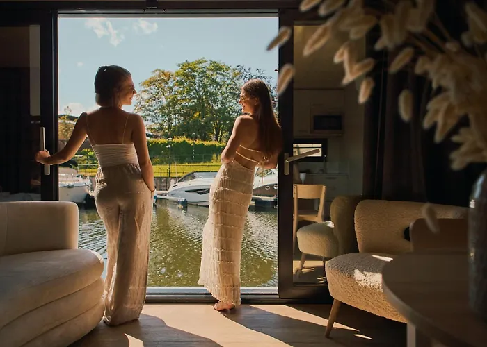 Na Wodzie - La Mare Motlava Houseboats By Downtown