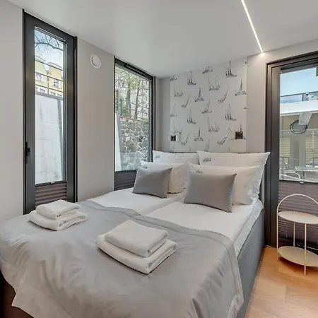 Na Wodzie - La Mare Motlava Houseboats By Downtown * גדנסק