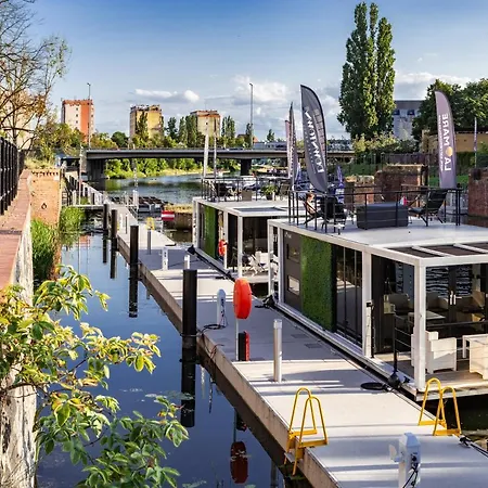 Na Wodzie - La Mare Motlava Houseboats By Downtown *