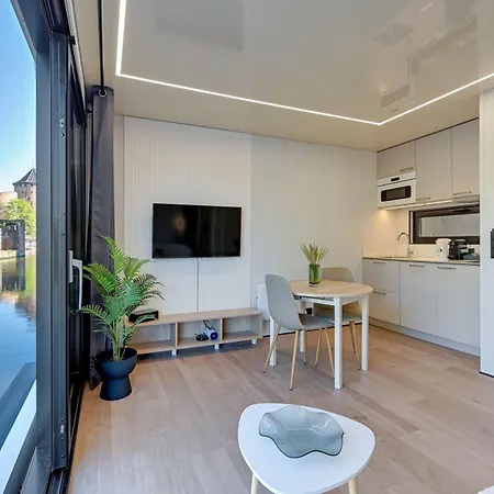 Na Wodzie - La Mare Motlava Houseboats By Downtown Apartmán *
