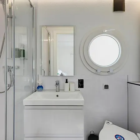 Na Wodzie - La Mare Motlava Houseboats By Downtown * גדנסק