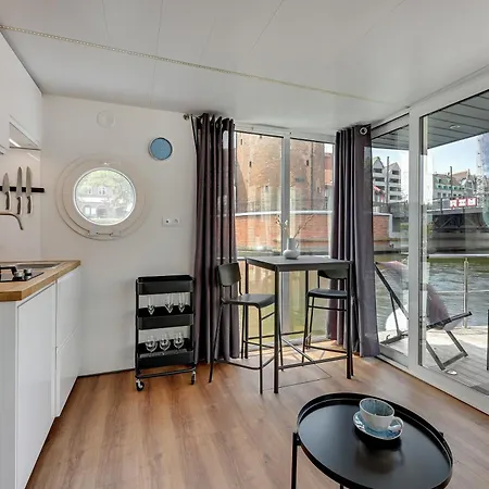 Na Wodzie - La Mare Motlava Houseboats By Downtown *