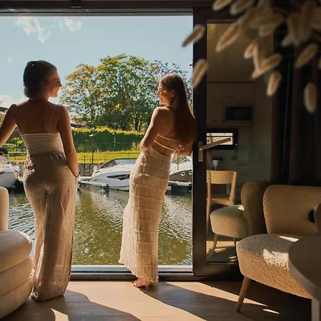 Na Wodzie - La Mare Motlava Houseboats By Downtown