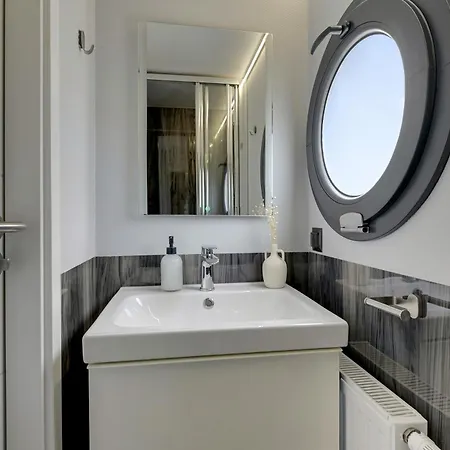 Na Wodzie - La Mare Motlava Houseboats By Downtown דירה