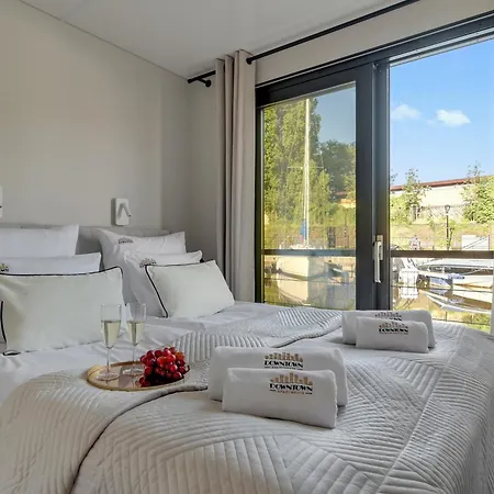 Appartement Na Wodzie - La Mare Motlava Houseboats By Downtown