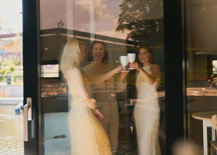 Na Wodzie - La Mare Motlava Houseboats By Downtown Apartment