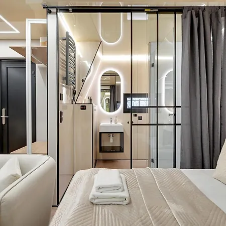 Na Wodzie - La Mare Motlava Houseboats By Downtown *