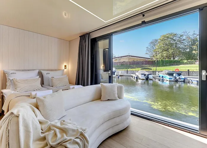Na Wodzie - La Mare Motlava Houseboats By Downtown דירה גדנסק